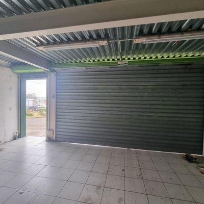 Local commercial - 80 m² - 1 pièce