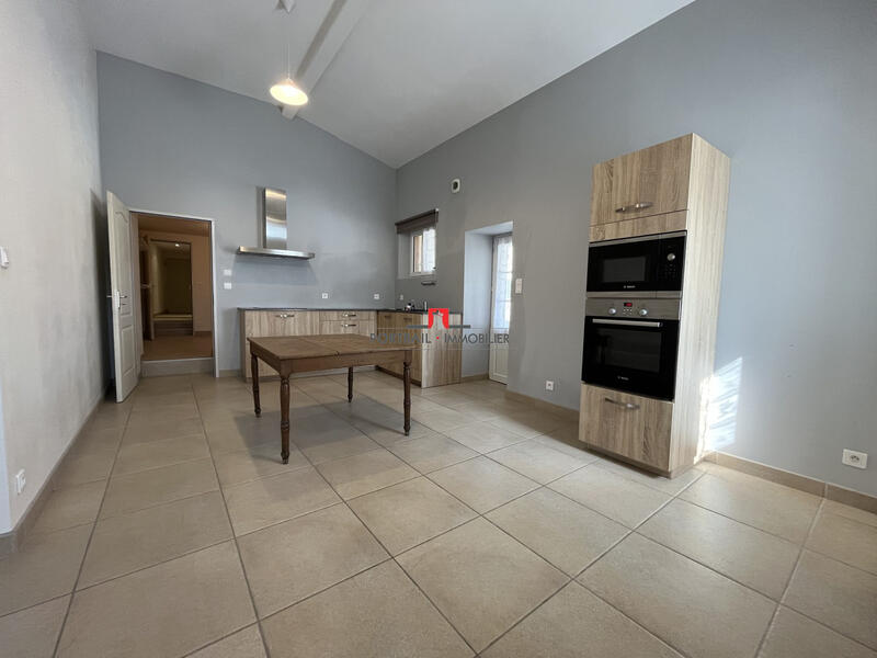 Maison - 206 m² - 6 pièces