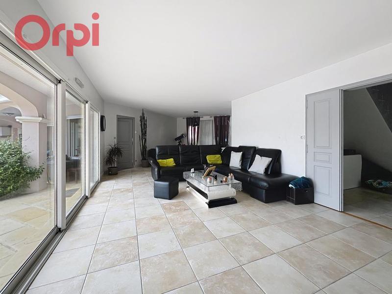 Villa - 225 m² - 5 pièces