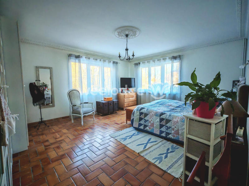 Maison - 262 m² - 10 pièces