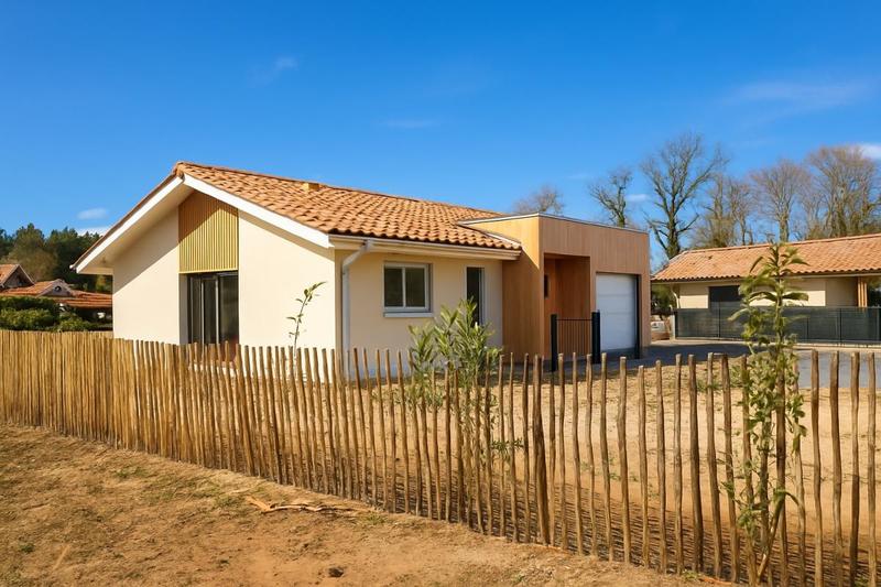 Maison - 99 m² - 4 pièces