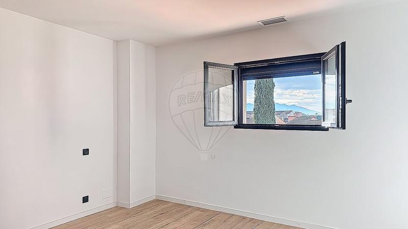 Villa - 243 m² - 7 pièces