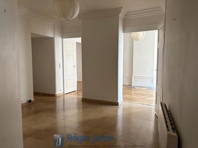 Appartement - 80 m² - 2 pièces