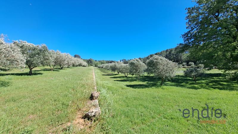 Maison - 198 m² - 8 pièces