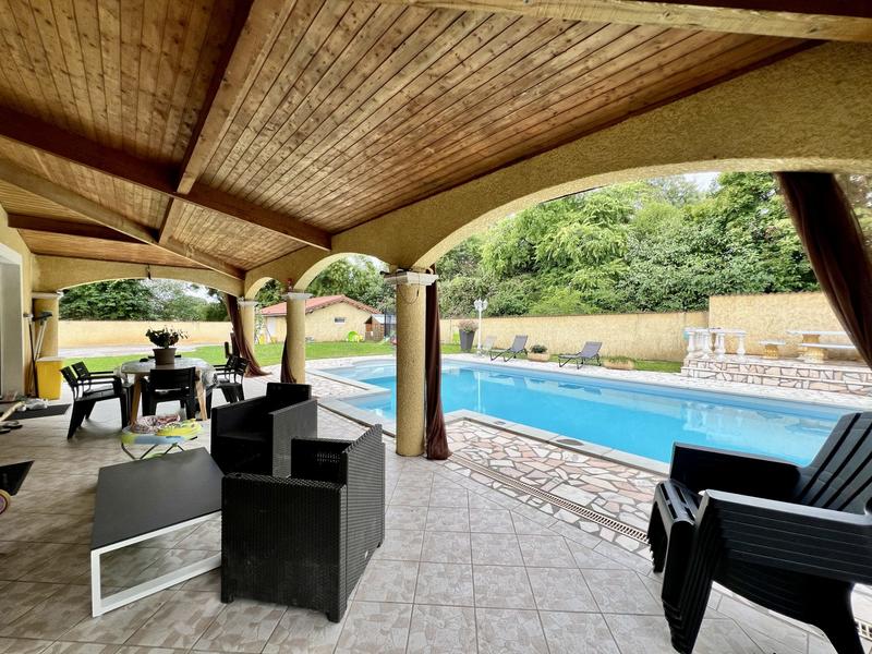 Maison - 200 m² - 6 pièces