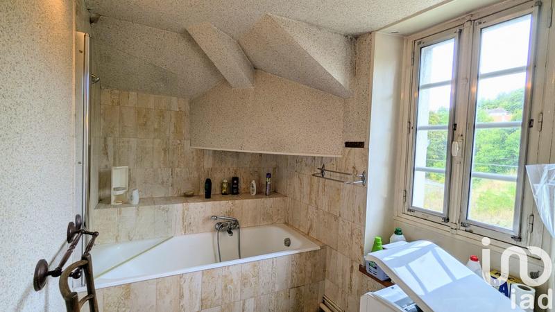 Maison - 203 m² - 8 pièces