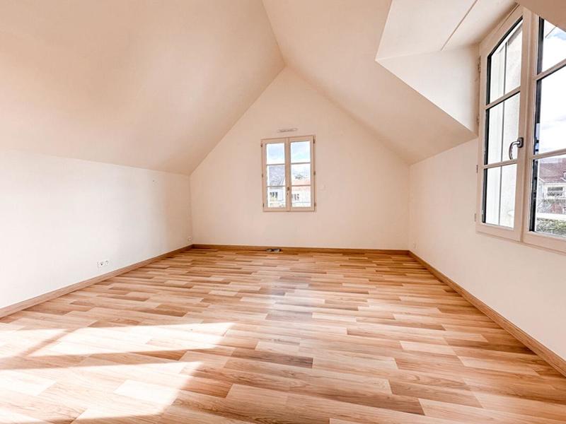 Maison - 196 m² - 8 pièces