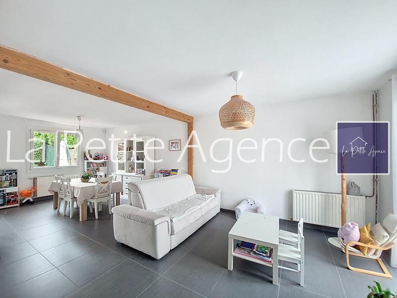 Maison - 107 m² - 6 pièces