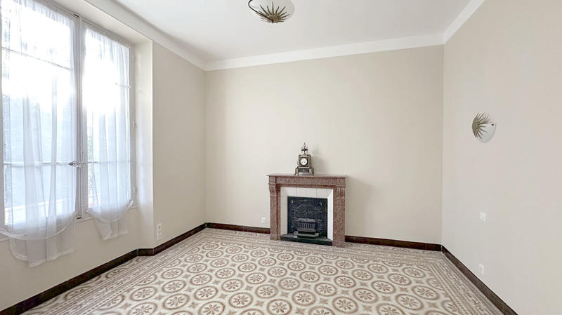 Maison - 180 m² - 5 pièces