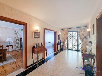 Maison - 172 m² - 8 pièces