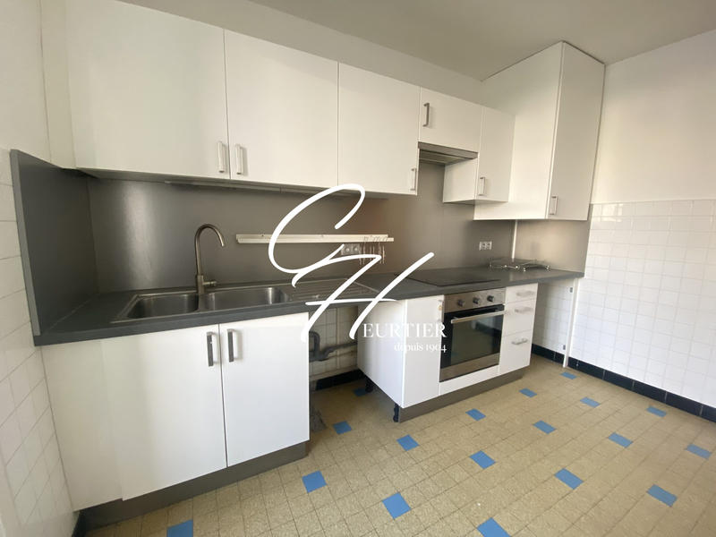 Appartement - 96 m² - 3 pièces