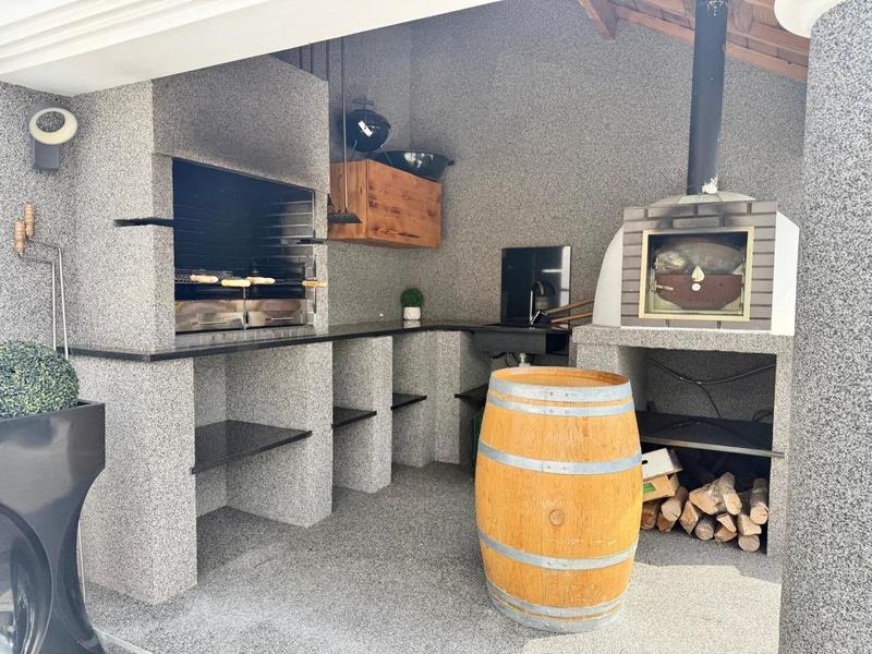 Maison - 145 m² - 6 pièces