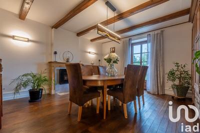 Maison - 277 m² - 9 pièces