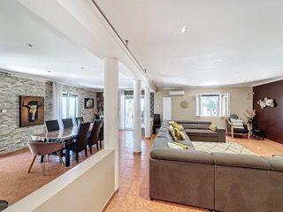 Villa - 176 m² - 6 pièces