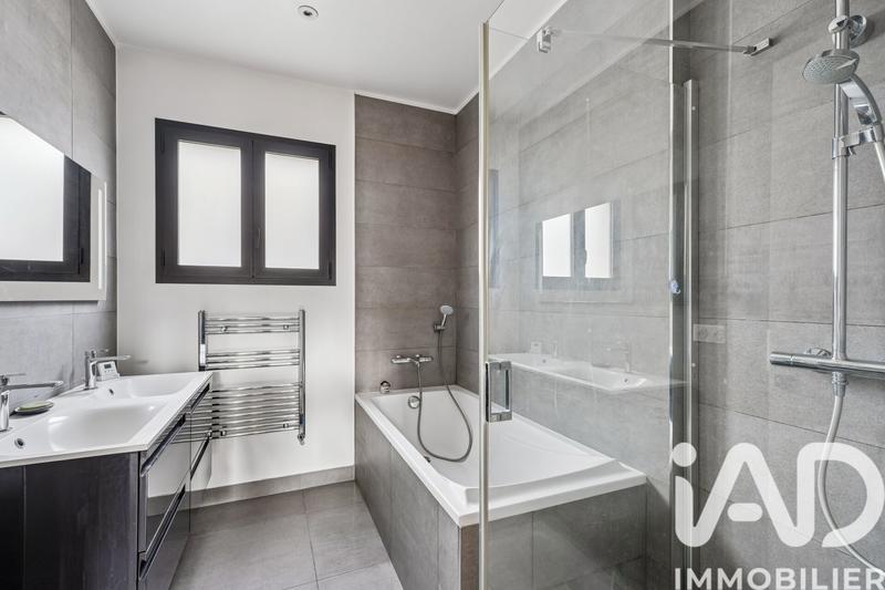 Maison - 174 m² - 6 pièces