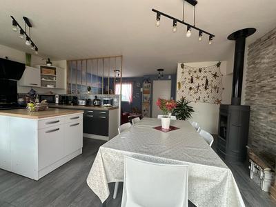 Maison - 91 m² - 5 pièces