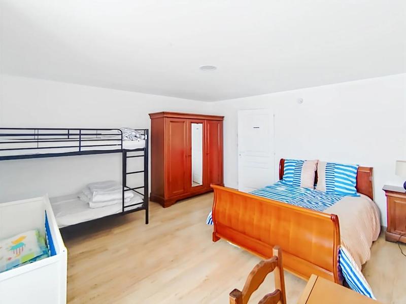 Maison - 300 m² - 9 pièces