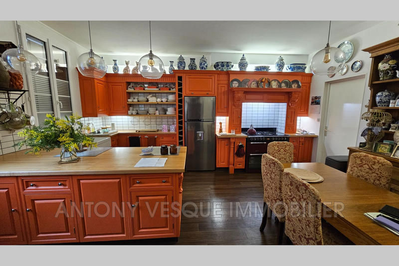 Maison - 315 m² - 6 pièces