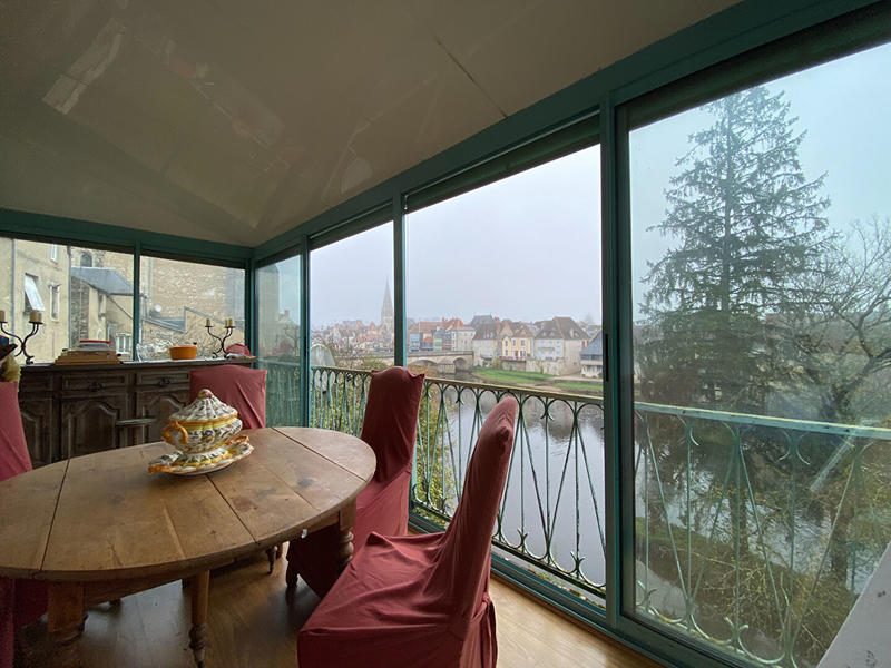 Maison - 238 m² - 7 pièces