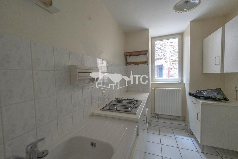 Maison - 285 m² - 11 pièces