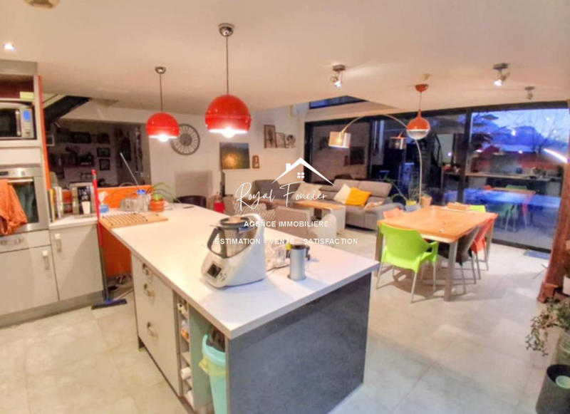 Maison contemporaine - 183 m² - 7 pièces