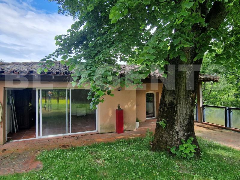 Demeure - 380 m² - 9 pièces