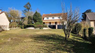 Maison - 177 m² - 7 pièces