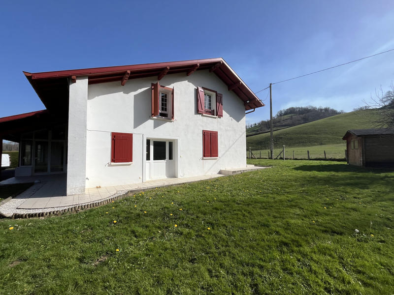 Maison - 265 m² - 10 pièces