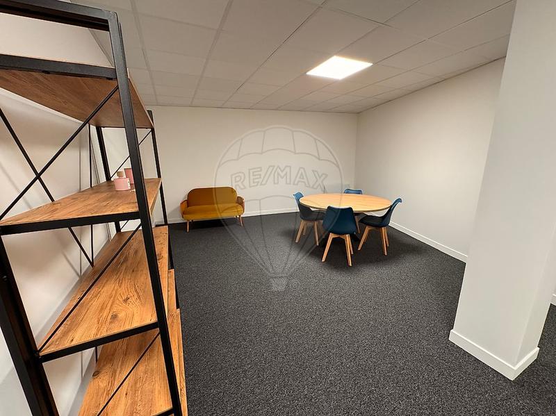 Local commercial - 396 m² - 3 pièces