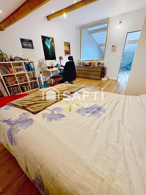 Maison - 198 m² - 7 pièces