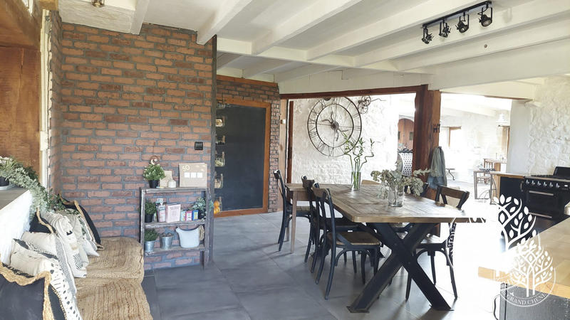 Maison ancienne - 360 m² - 10 pièces