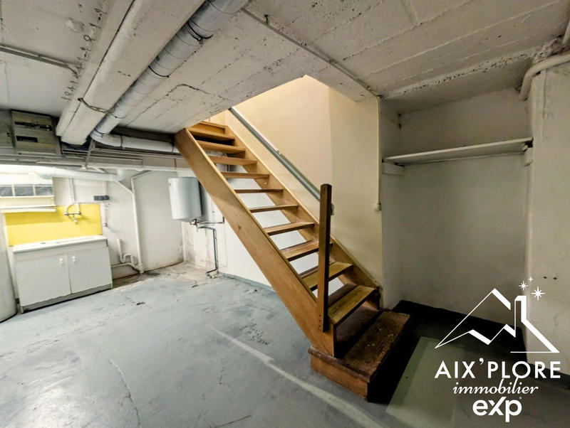 Local d'activités - 81 m²