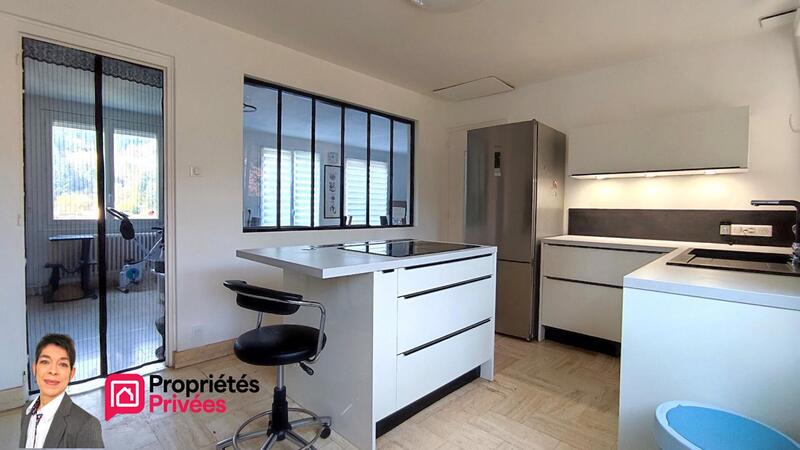 Maison - 111 m² - 6 pièces