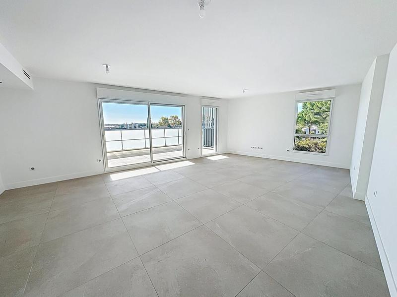 Appartement - 80 m² - 3 pièces