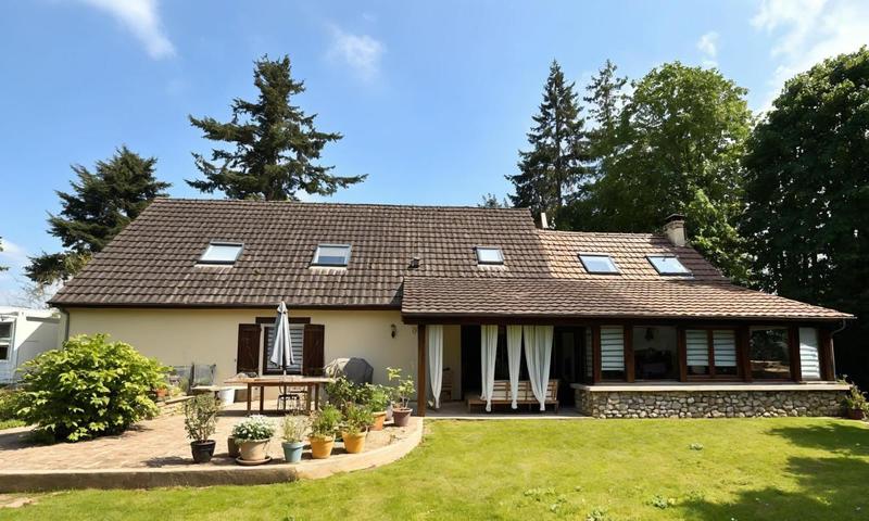 Maison - 200 m² - 7 pièces
