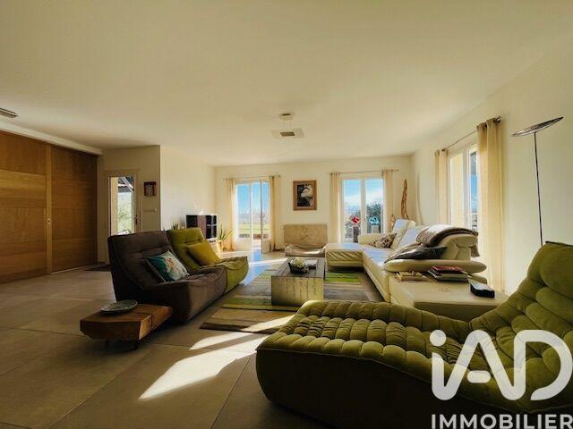 Maison - 194 m² - 6 pièces