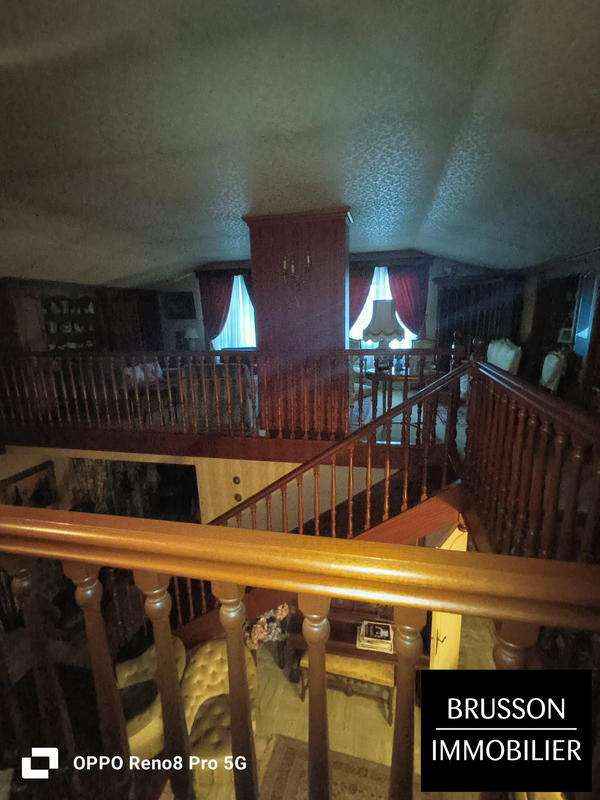 Villa - 256 m² - 6 pièces