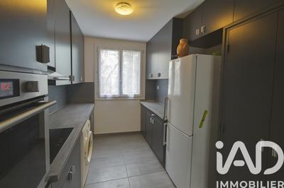 Appartement - 80 m² - 3 pièces