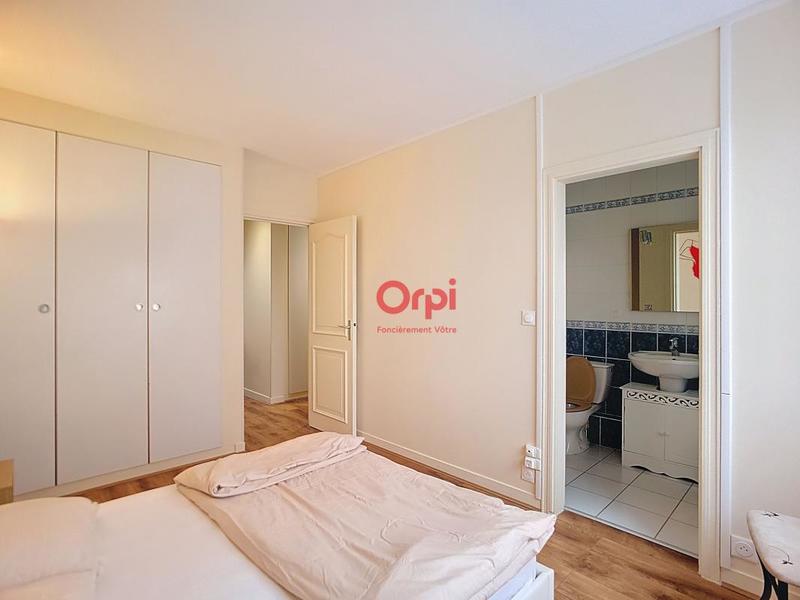 Appartement - 90 m² - 4 pièces