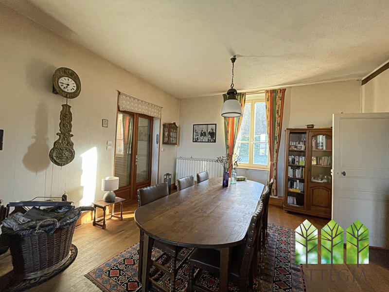 Maison - 170 m² - 6 pièces