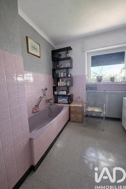 Maison - 240 m² - 5 pièces