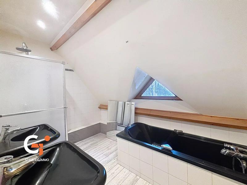 Maison - 148 m² - 7 pièces