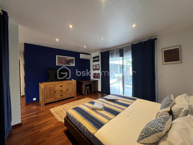 Propriété - 374 m² - 13 pièces