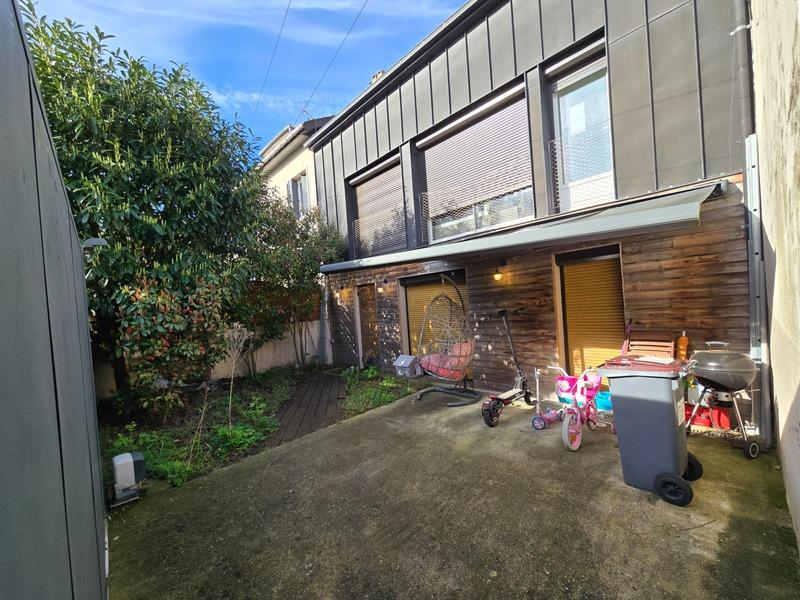 Maison - 85 m² - 4 pièces