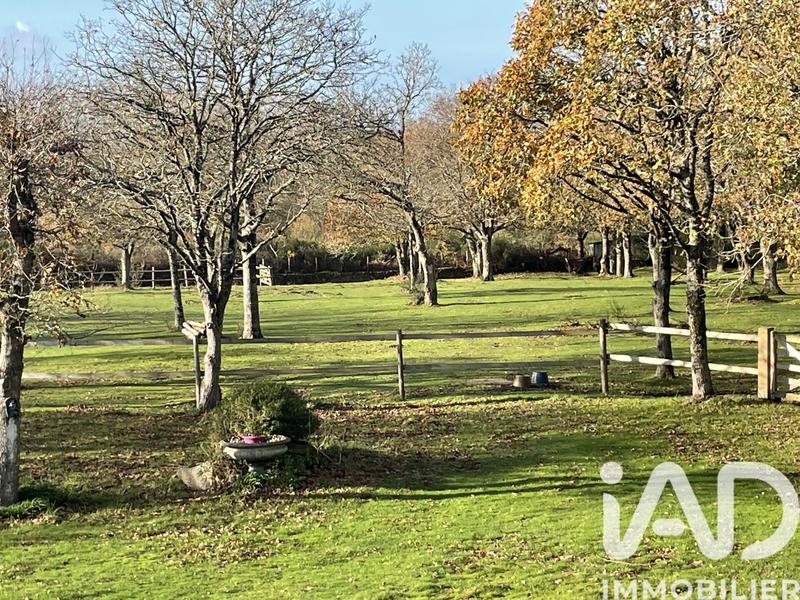 Maison - 197 m² - 8 pièces