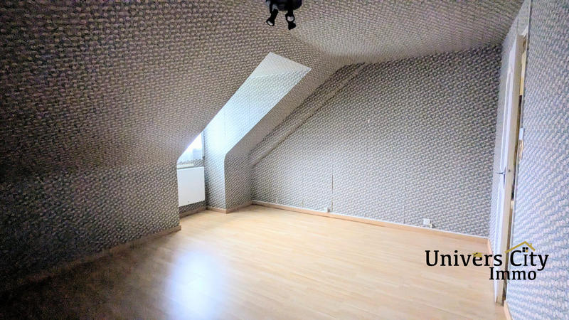 Maison - 104 m² - 4 pièces