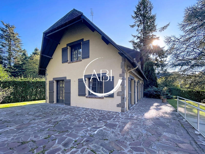 Maison ancienne - 140 m² - 6 pièces