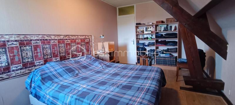 Maison traditionnelle - 130 m² - 8 pièces