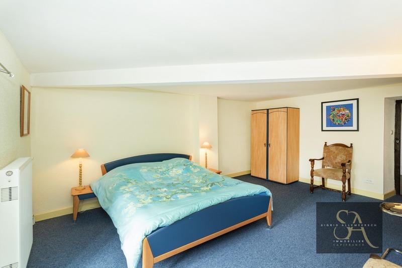 Maison - 312 m² - 9 pièces