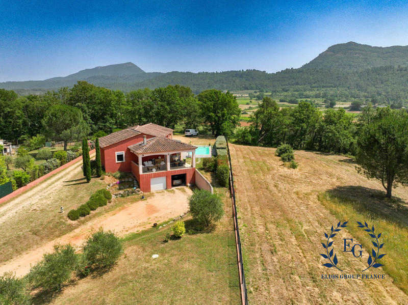 Maison - 184 m² - 7 pièces